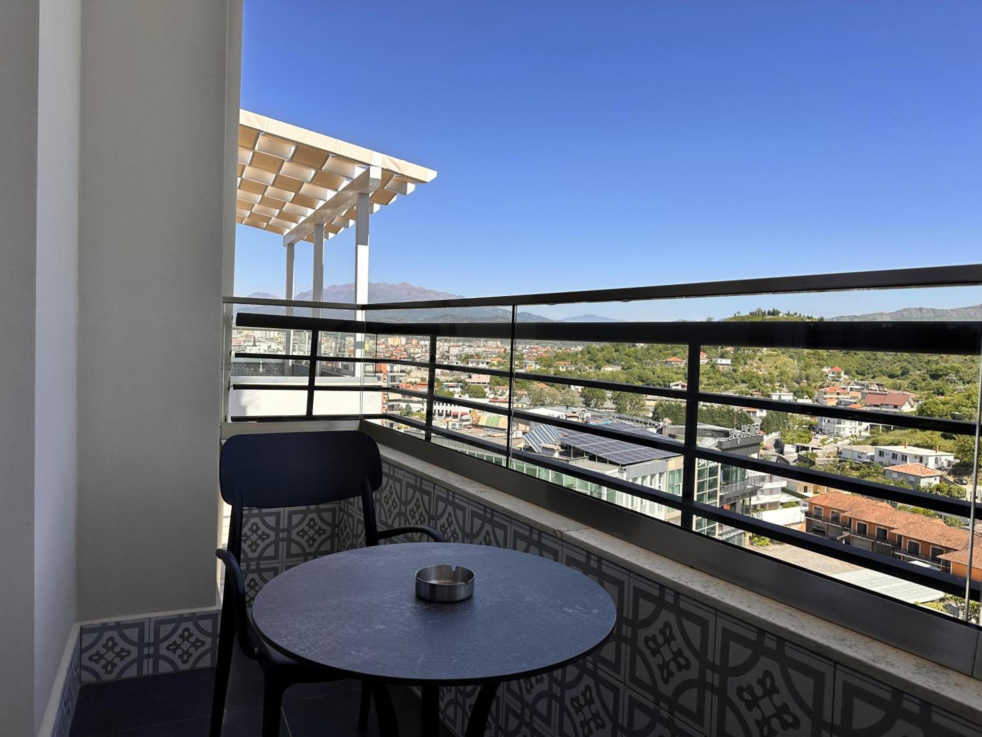 Sublime Bnb Shkoder Luaran gambar